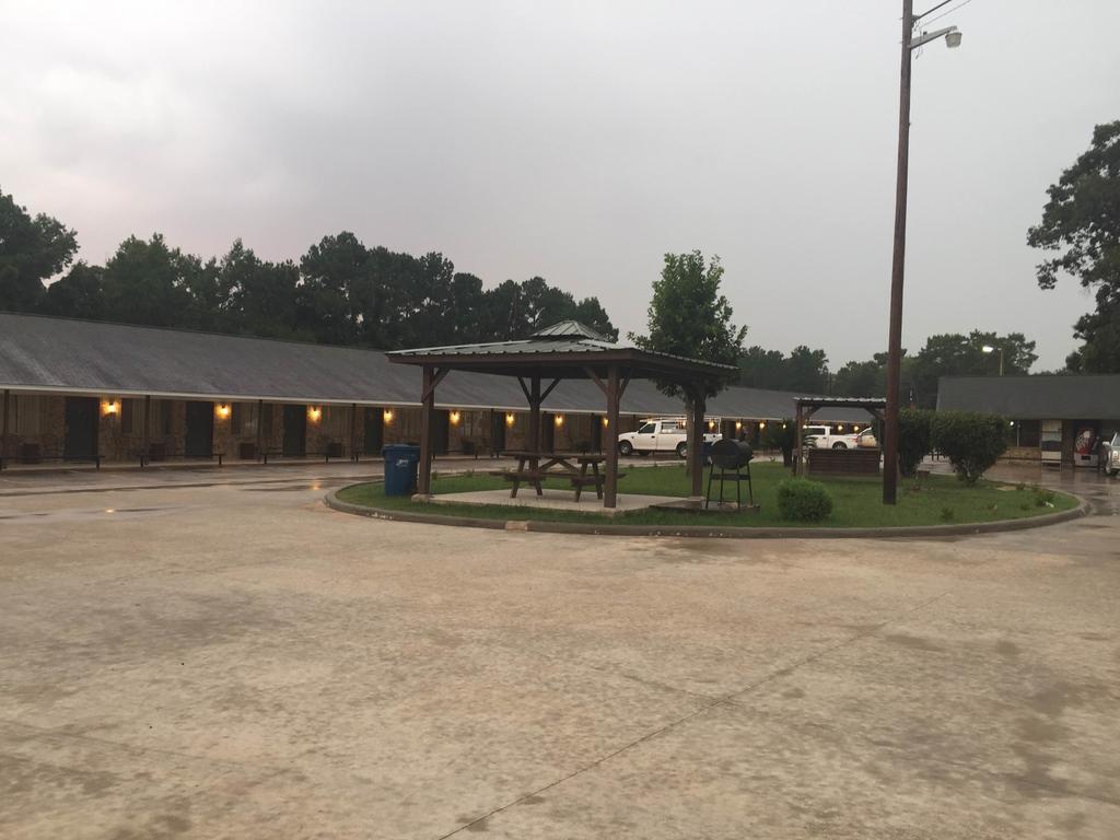 Garden Inn And Suites Silsbee Kültér fotó