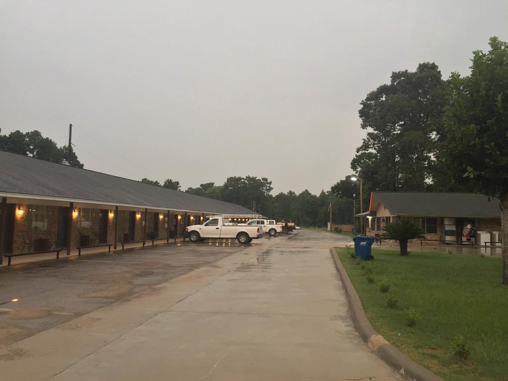 Garden Inn And Suites Silsbee Kültér fotó